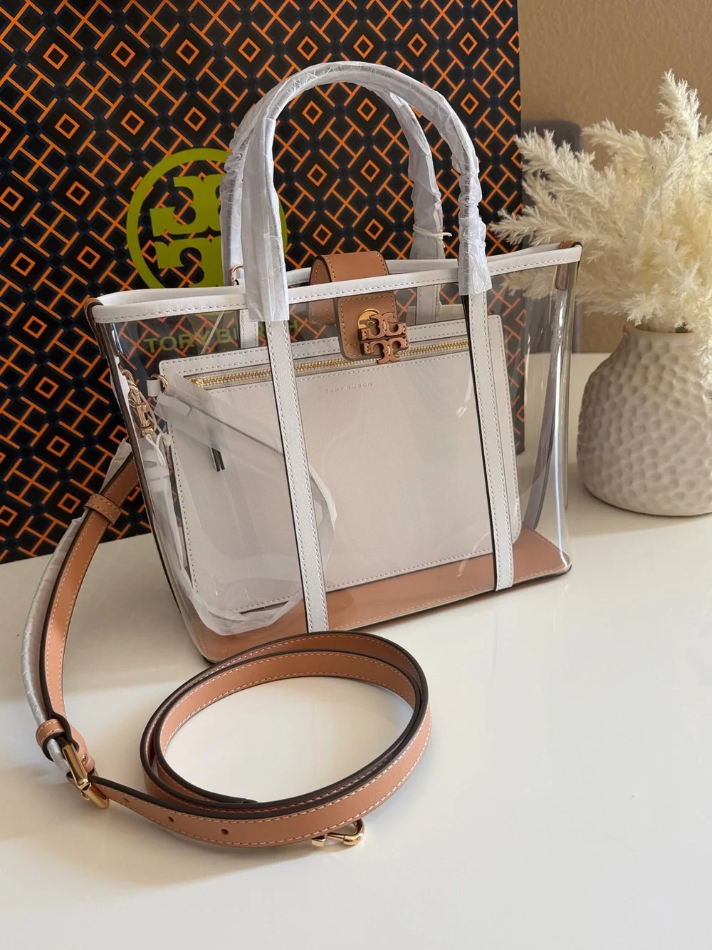 NWT , BLAKE CLEAR SMALL TOTE 156485 CLEAR / OPTIC WHITE